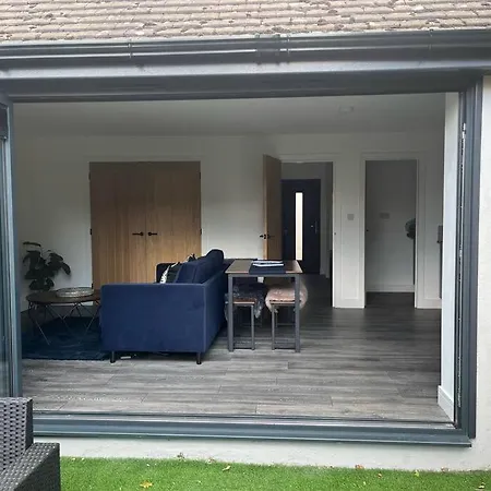The Hideaway With Own Private Sunny Garden Apartment Bournemouth Exterior photo